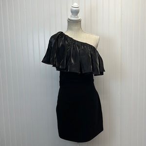 Elliatt Chaebol One Shoulder Little Black‎ Dress Sz S-Sample